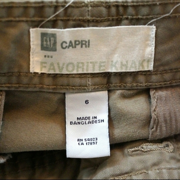 Gap Favorite Khaki Capri Chino Shorts Pants Woman's Size 6 Tan Brown EUC - Picture 5 of 5